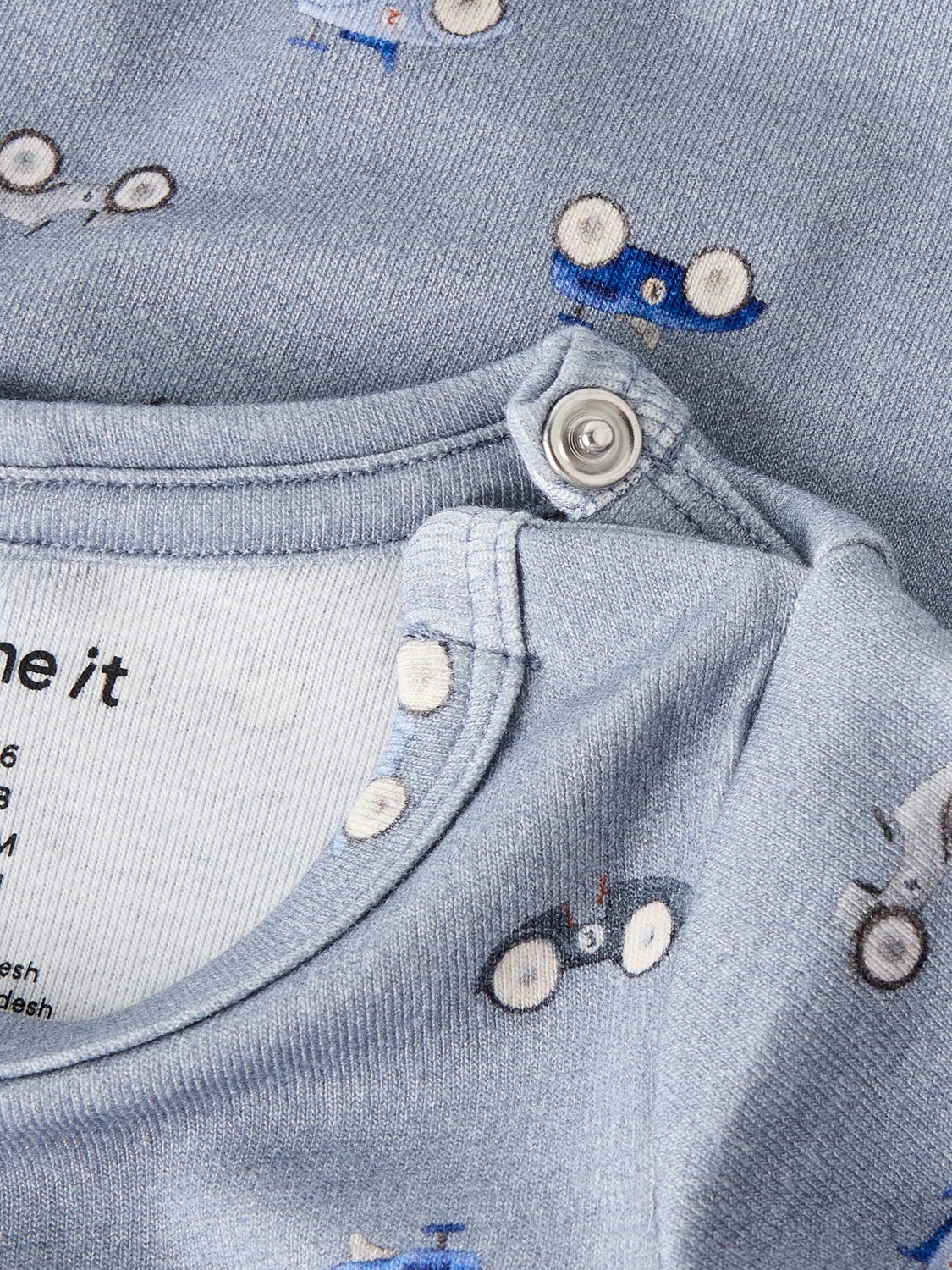 model_shot-front_full